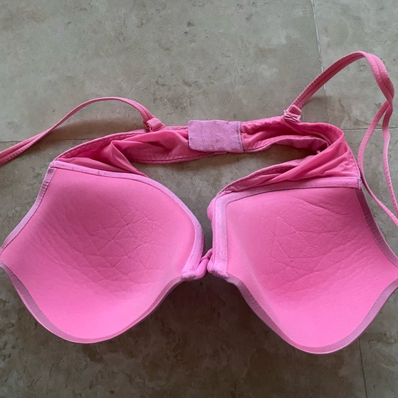 Victoria’s Secret Hot Pink Bra - Picture 3 of 4